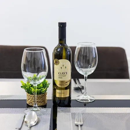 Court By Buena Vista Apartment