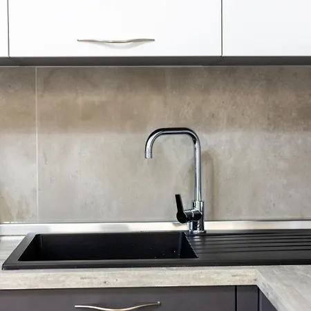 Apartment Court By Buena Vista *