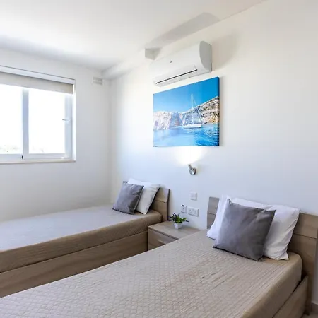 Court By Buena Vista Bur Marrad