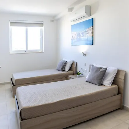 Court By Buena Vista Apartment