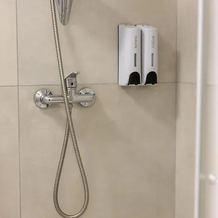 Apartment Court By Buena Vista Bur Marrad