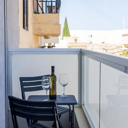 Court By Buena Vista *