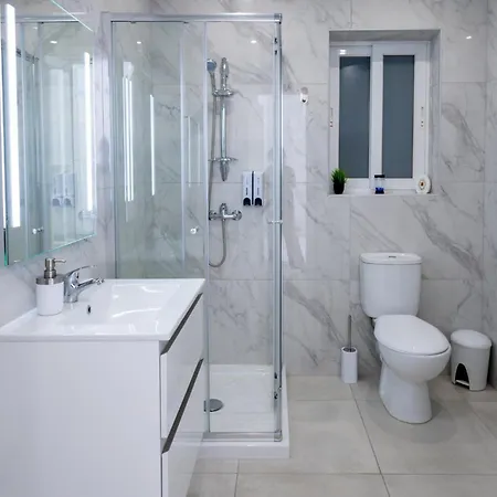 Court By Buena Vista Apartment *