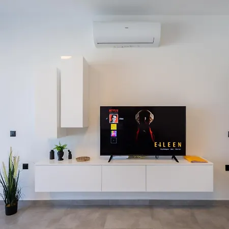 Apartment Court By Buena Vista Bur Marrad