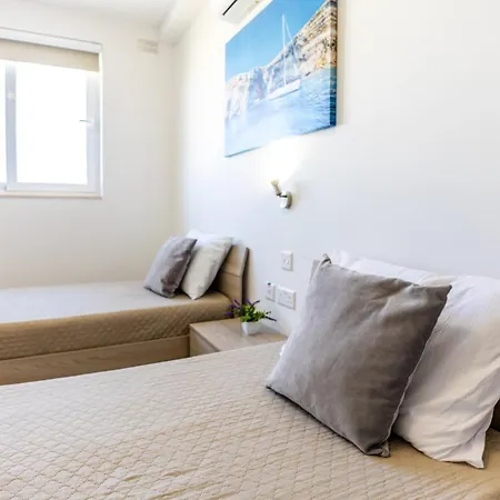 Court By Buena Vista Bur Marrad