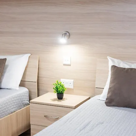 Court By Buena Vista *