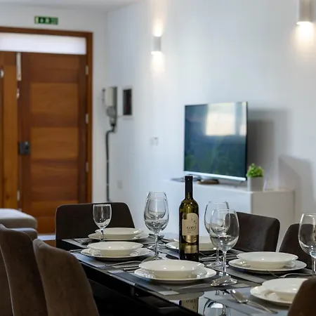 Court By Buena Vista Bur Marrad