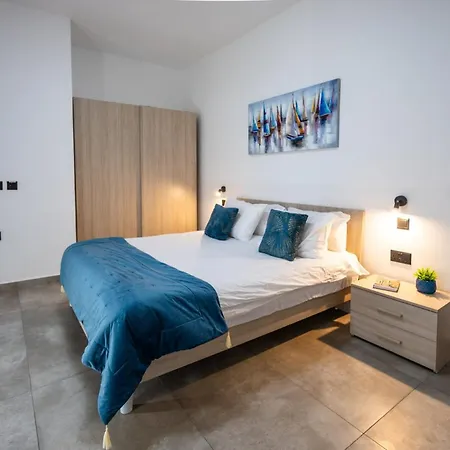 Court By Buena Vista