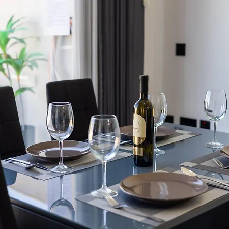 Court By Buena Vista Bur Marrad