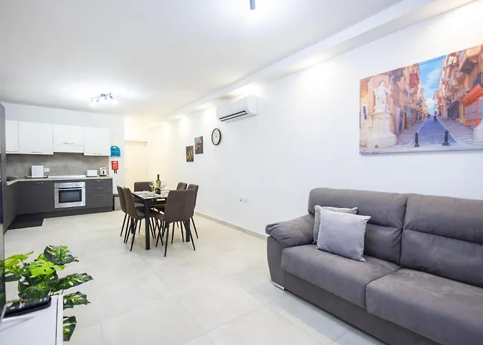 Court By Buena Vista Bur Marrad