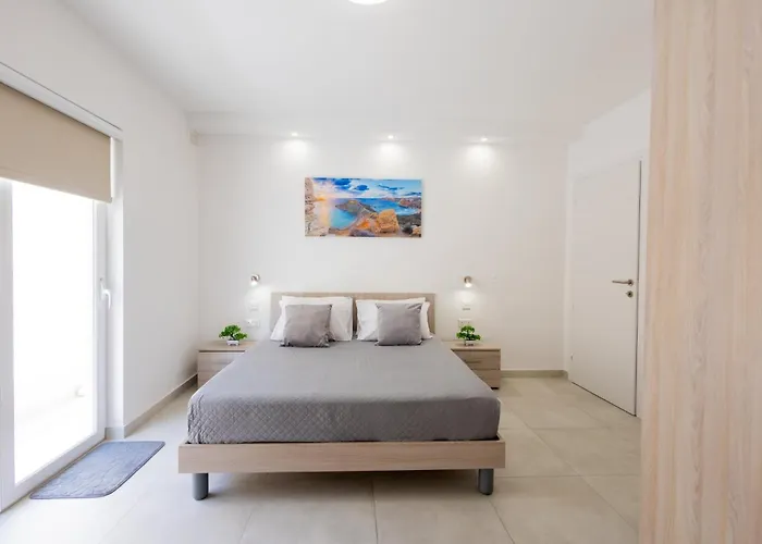 Court By Buena Vista *