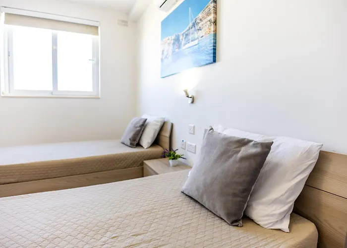 Court By Buena Vista Bur Marrad