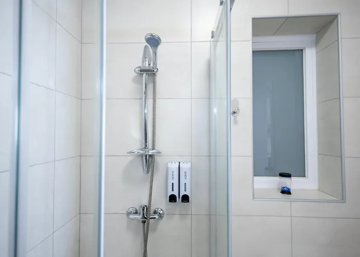 Court By Buena Vista *