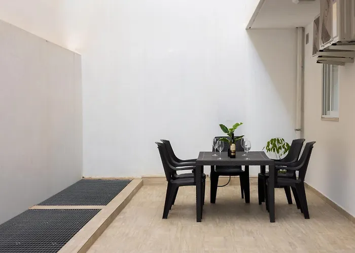 Court By Buena Vista Bur Marrad