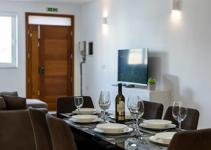 Court By Buena Vista Bur Marrad