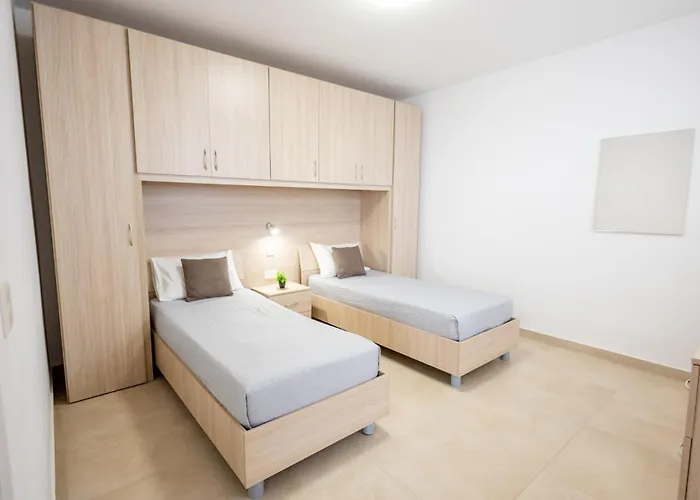 Court By Buena Vista * Bur Marrad