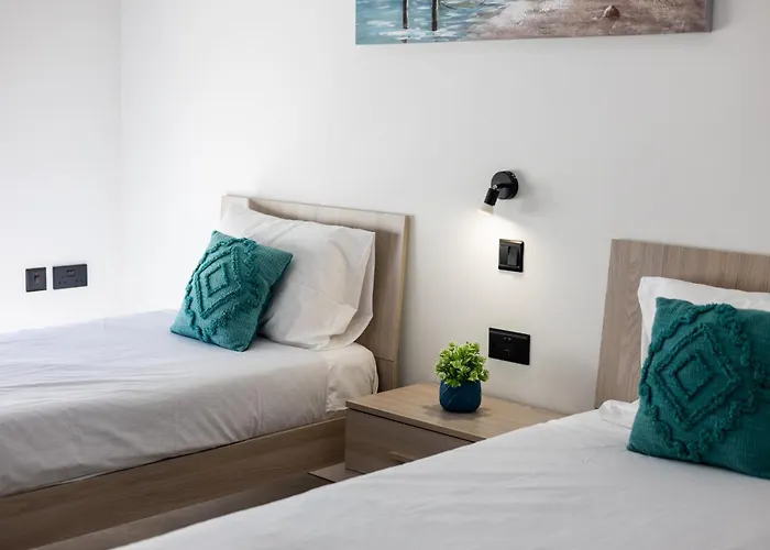 Court By Buena Vista * Bur Marrad